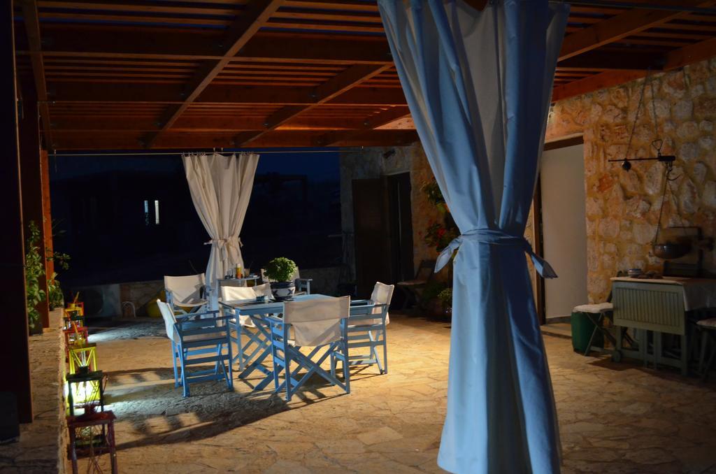 Villa Romanza Beach Villa Chalki Town Zimmer foto